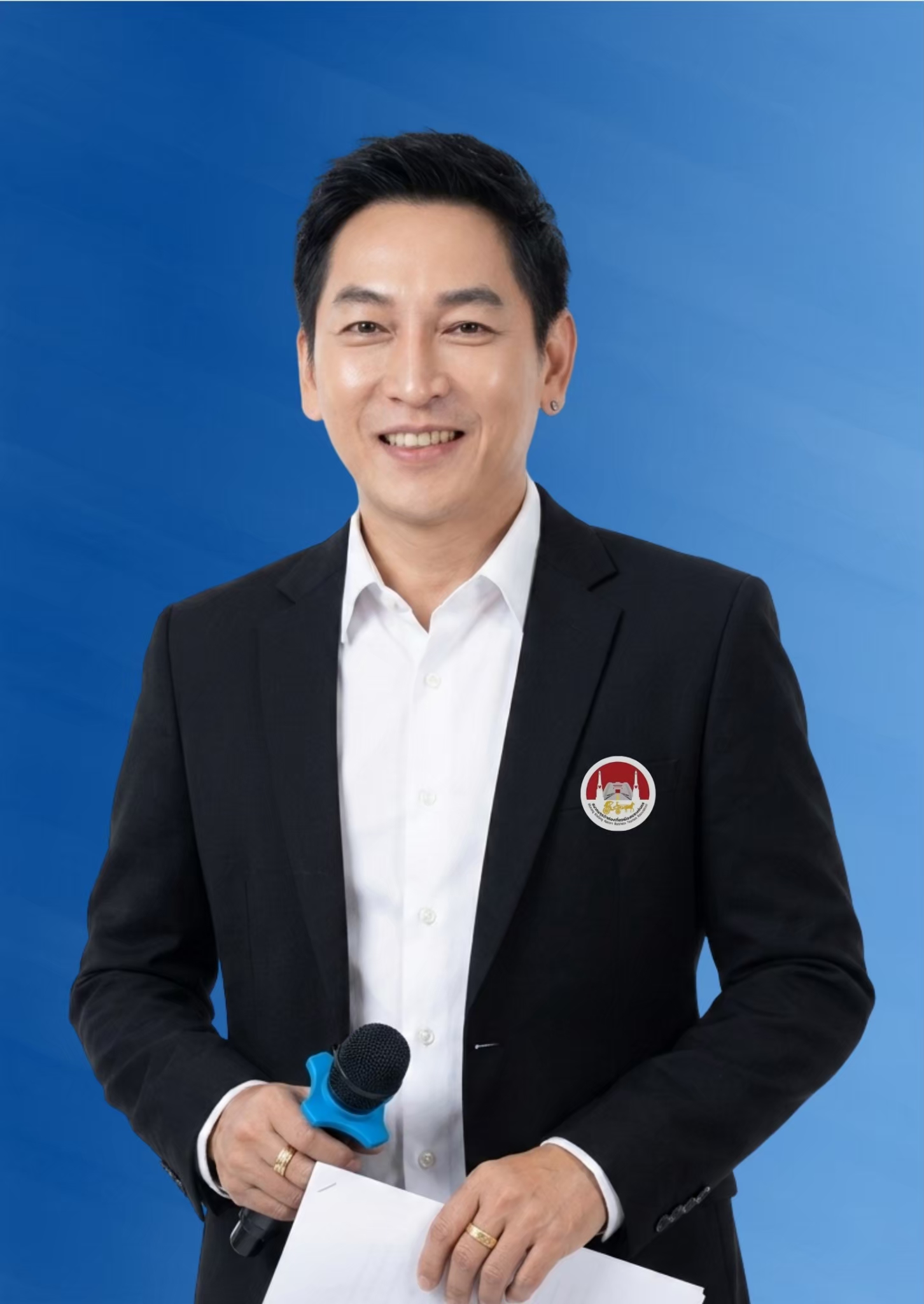 นายธนาธิษณ์ ใจโต