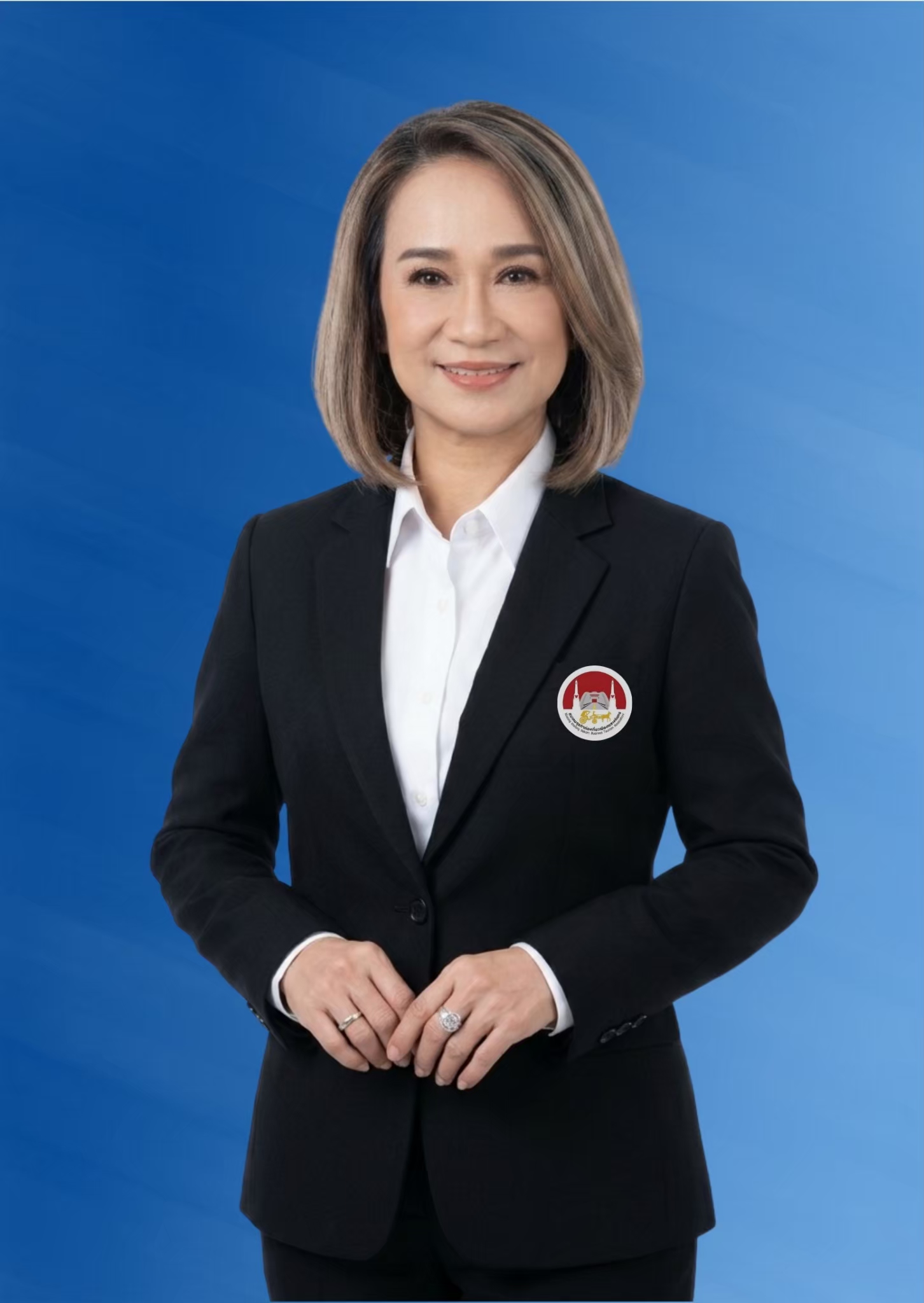 นางระวีวรรณ ศรีเฟย